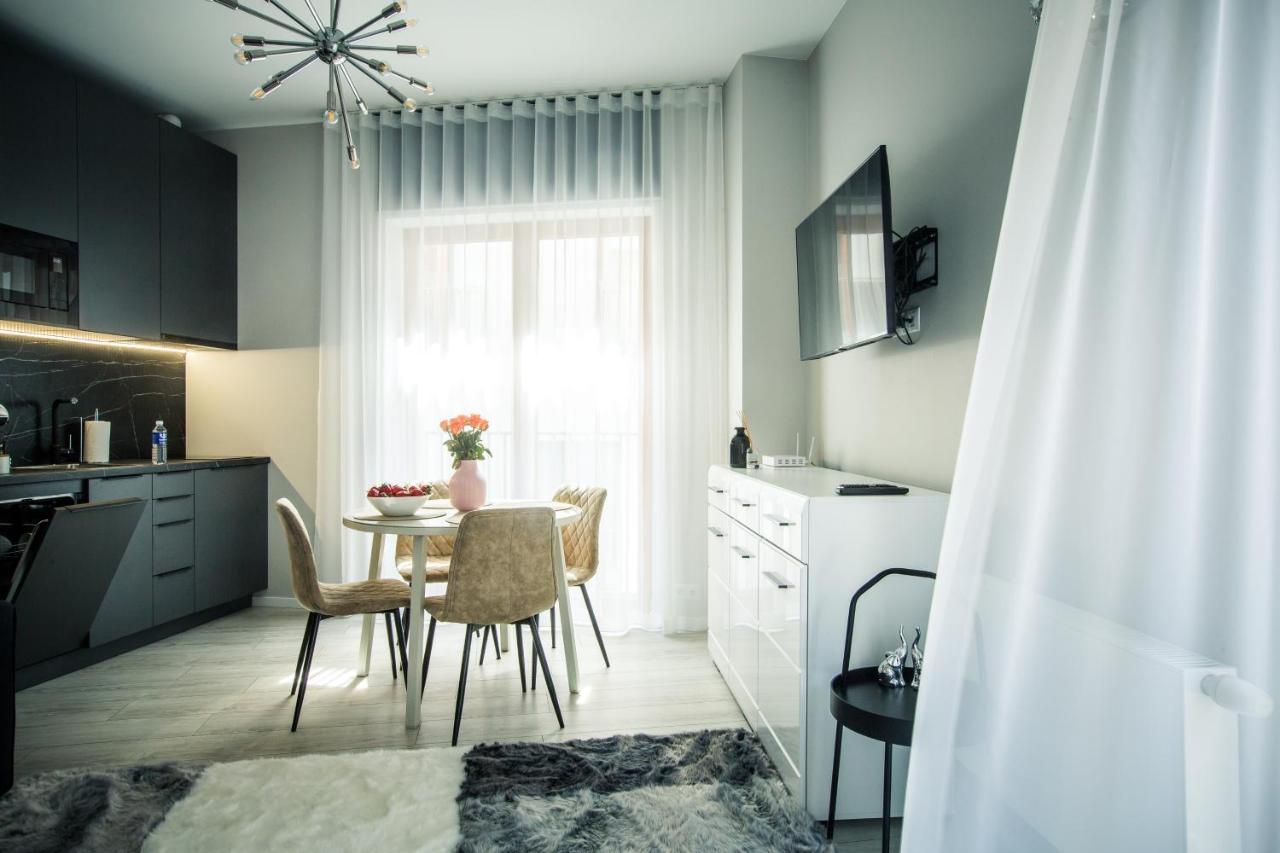 New Modern Studio Apartment In The Old Town Riga Exterior photo