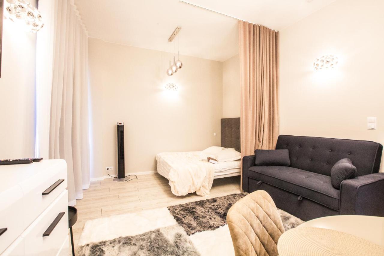 New Modern Studio Apartment In The Old Town Riga Exterior photo