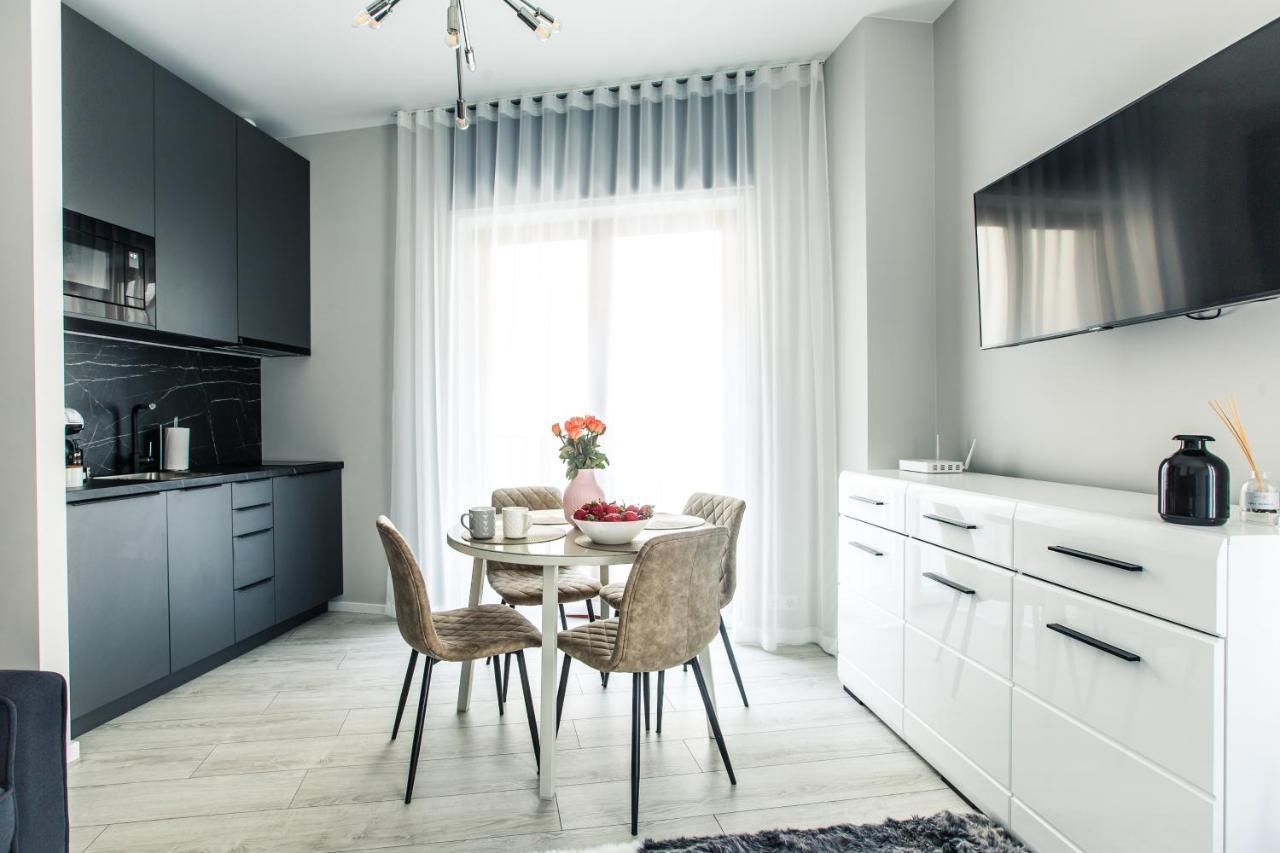 New Modern Studio Apartment In The Old Town Riga Exterior photo