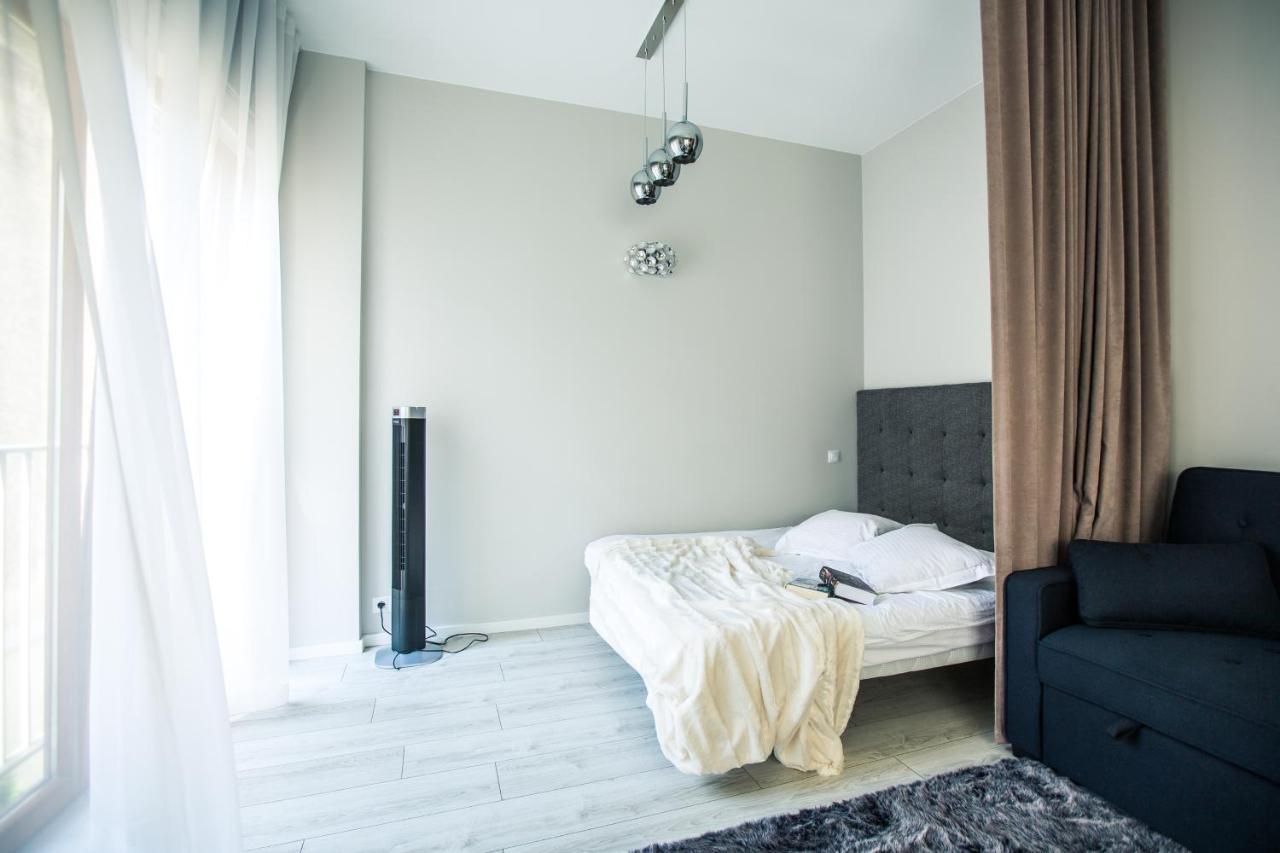 New Modern Studio Apartment In The Old Town Riga Exterior photo