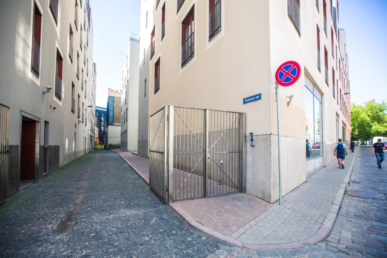 New Modern Studio Apartment In The Old Town Riga Exterior photo