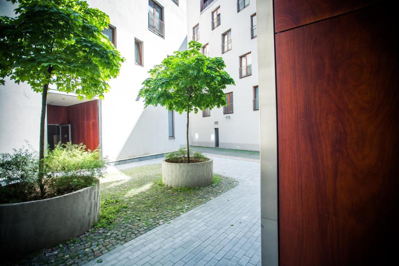 New Modern Studio Apartment In The Old Town Riga Exterior photo